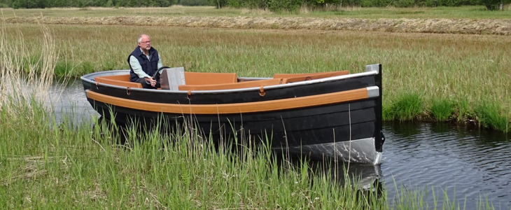 De Emotion sloep in de Weeribben Wieden