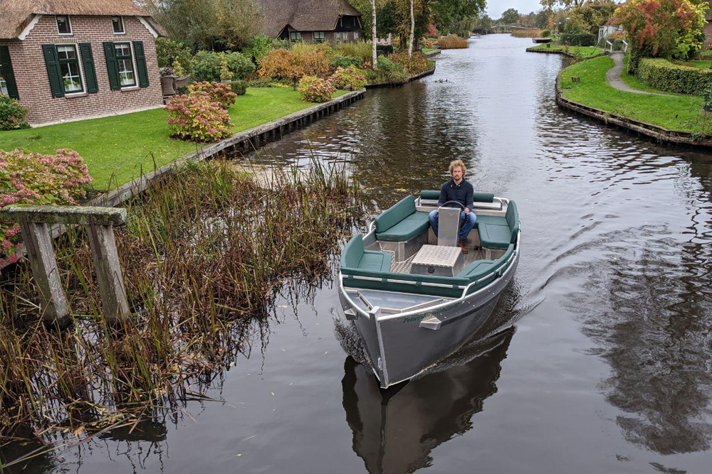 De Pettersloep op een meer